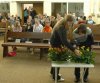 KiGo_10-14: Blumenschmuck im Apostelbereich Schug